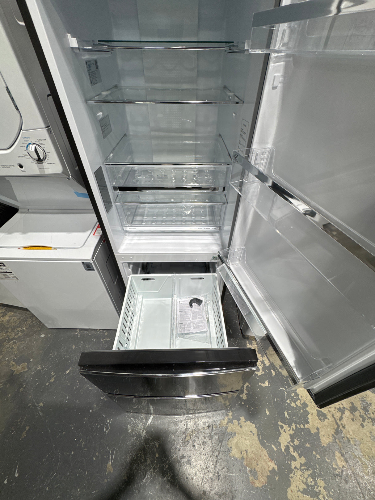 GLE12HSPSS  - REFRIGERATORS - GE - Bottom Freezer - Stainless Steel - Open Box