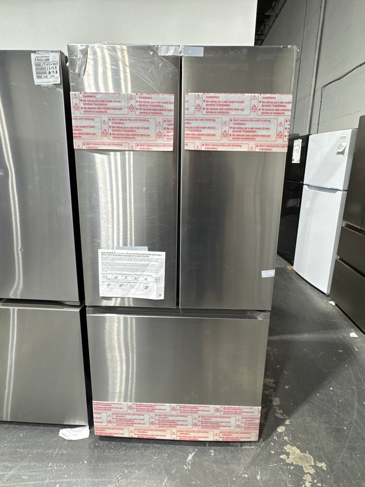 RF25C5151SR - REFRIGERATORS - Samsung  - 33 - French 3-Door - Stainless Steel - Open Box