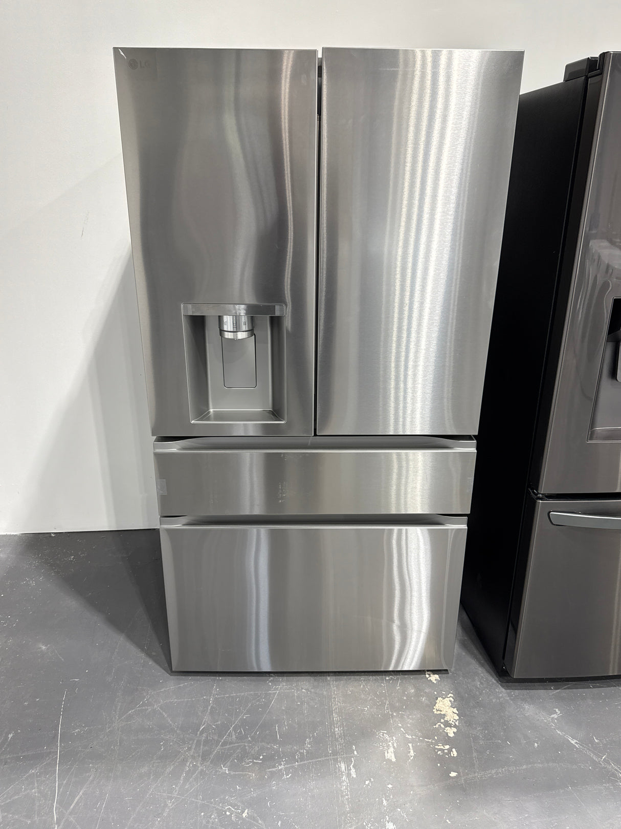 LF29S8330S - REFRIGERATORS - LG - French 3-Door - Stainless Steel - Open Box