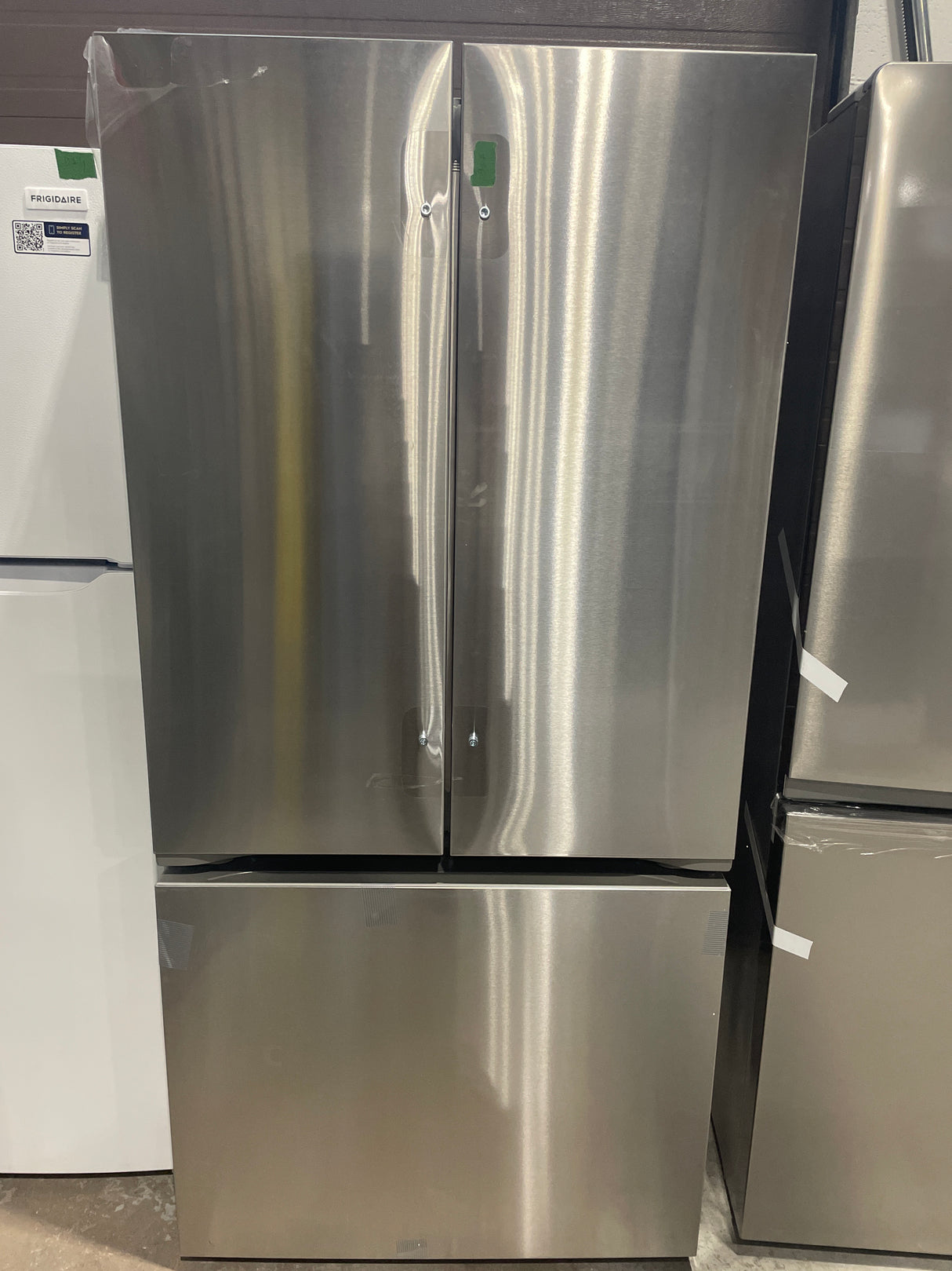 LF25H6200S - 33 - REFRIGERATORS - LG  - French 3-Door - Stainless Steel - Open Box