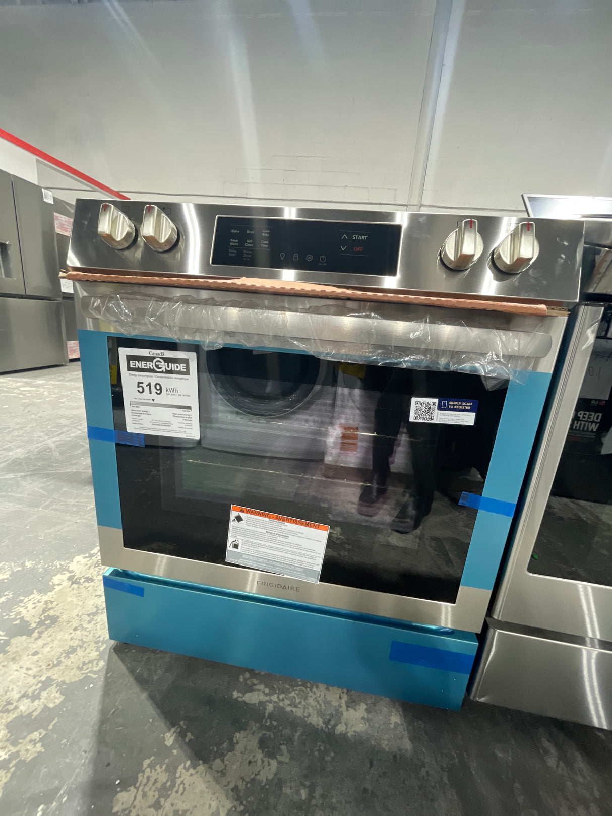 FCFE308CAS  - RANGES - Frigidaire - electric - Stainless Steel - Open Box