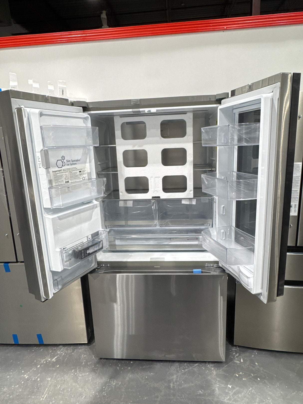 LRYKC2606S - REFRIGERATORS - LG - French 3-Door - Stainless Steel - Open Box