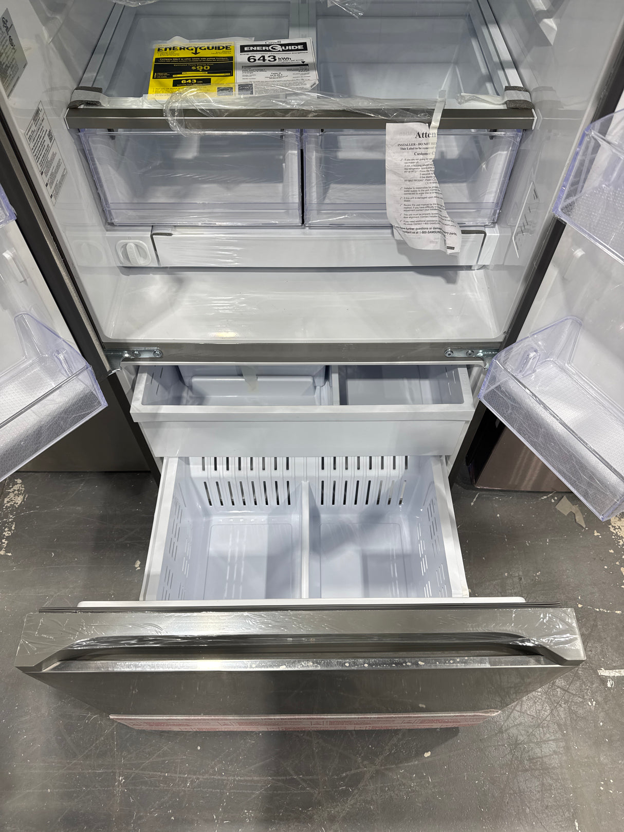 RF25C5151SR - REFRIGERATORS - Samsung  - 33 - French 3-Door - Stainless Steel - Open Box