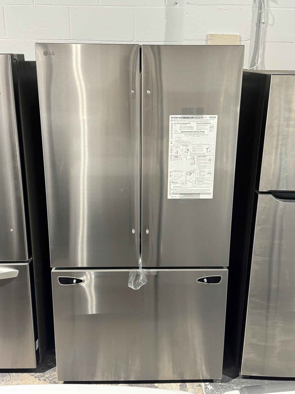LRFLC2706S - REFRIGERATORS - LG - French 3-Door - Stainless Steel - Open Box