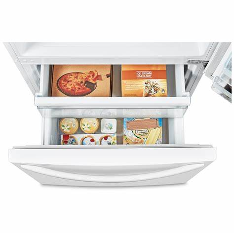 RB17N6DWE-  REFRIGERATORS - Hisense - Bottom Freezer - White - New