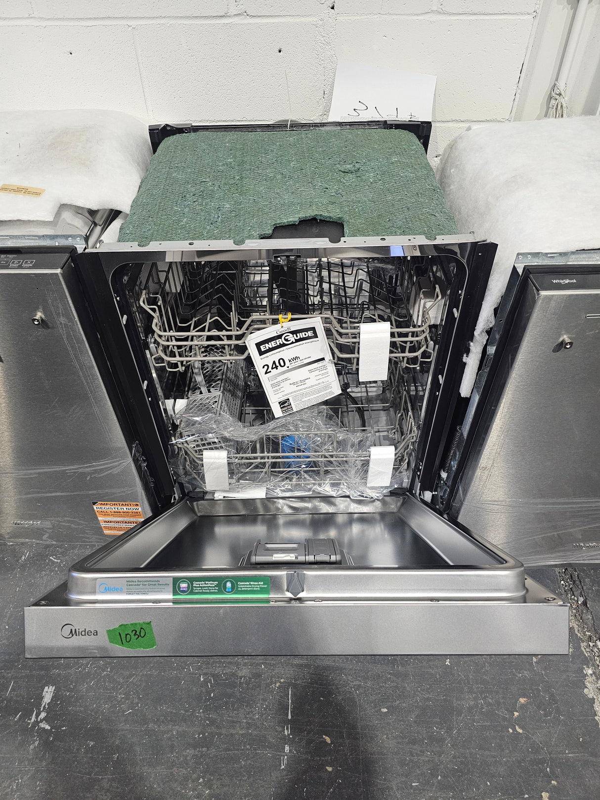 MDF24P1BST- DISHWASHERS -  Midea-  Front Controls - Stainless Steel - Open Box