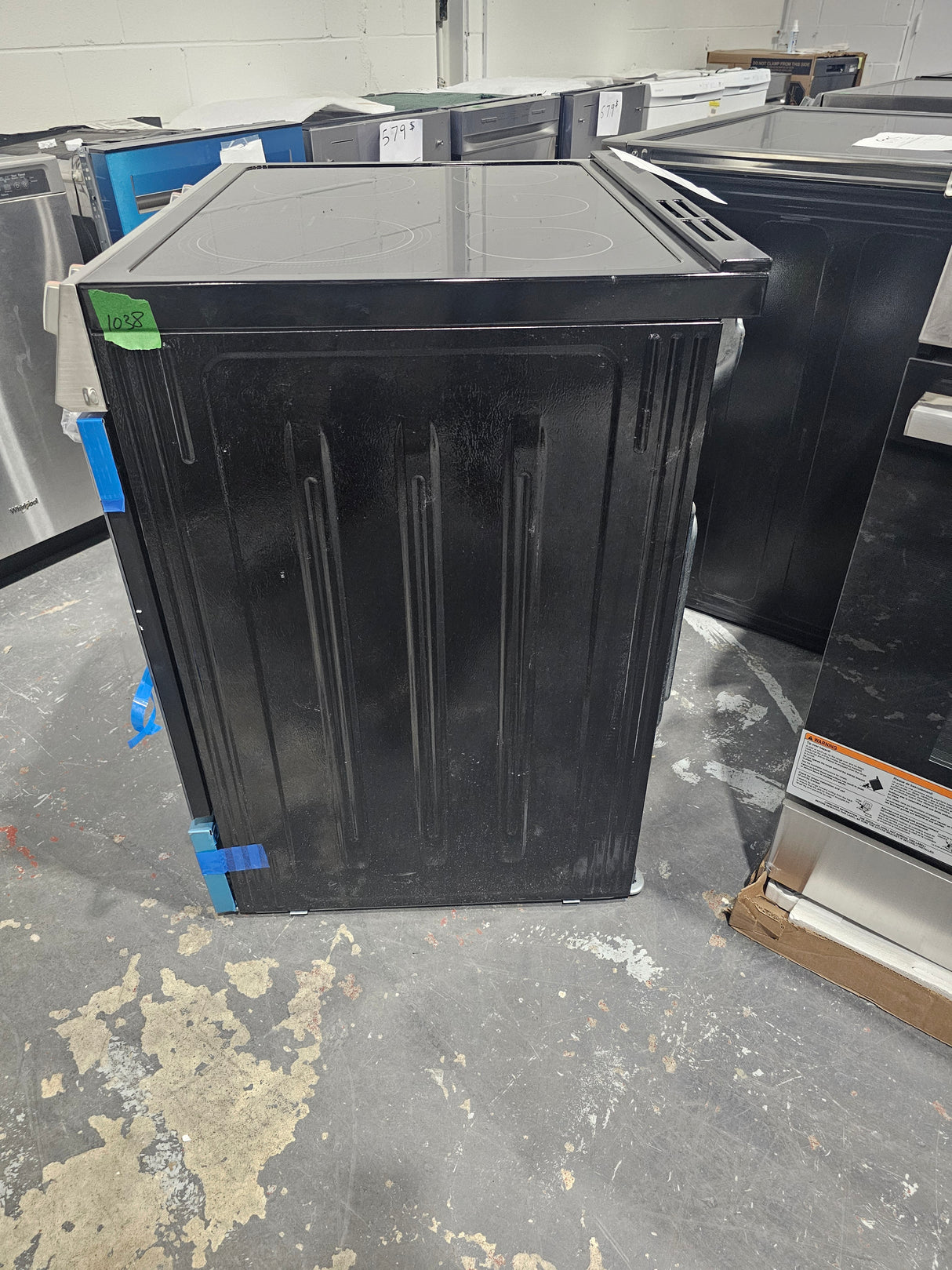 FCFE306CAS - Electric Range - Frigidaire- Black Stainless Steel - Open Box