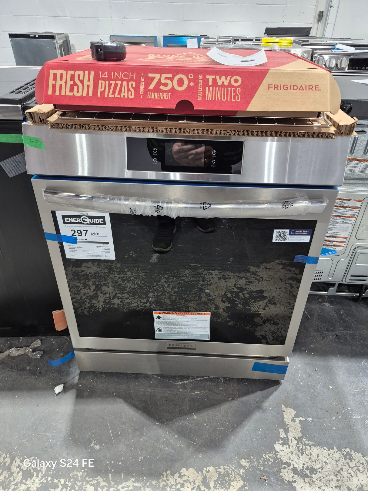 GCFI307CBF  - Stone-Baked Pizza Option - RANGES -  Induction - Frigidaire - Stainless Steel - Open Box