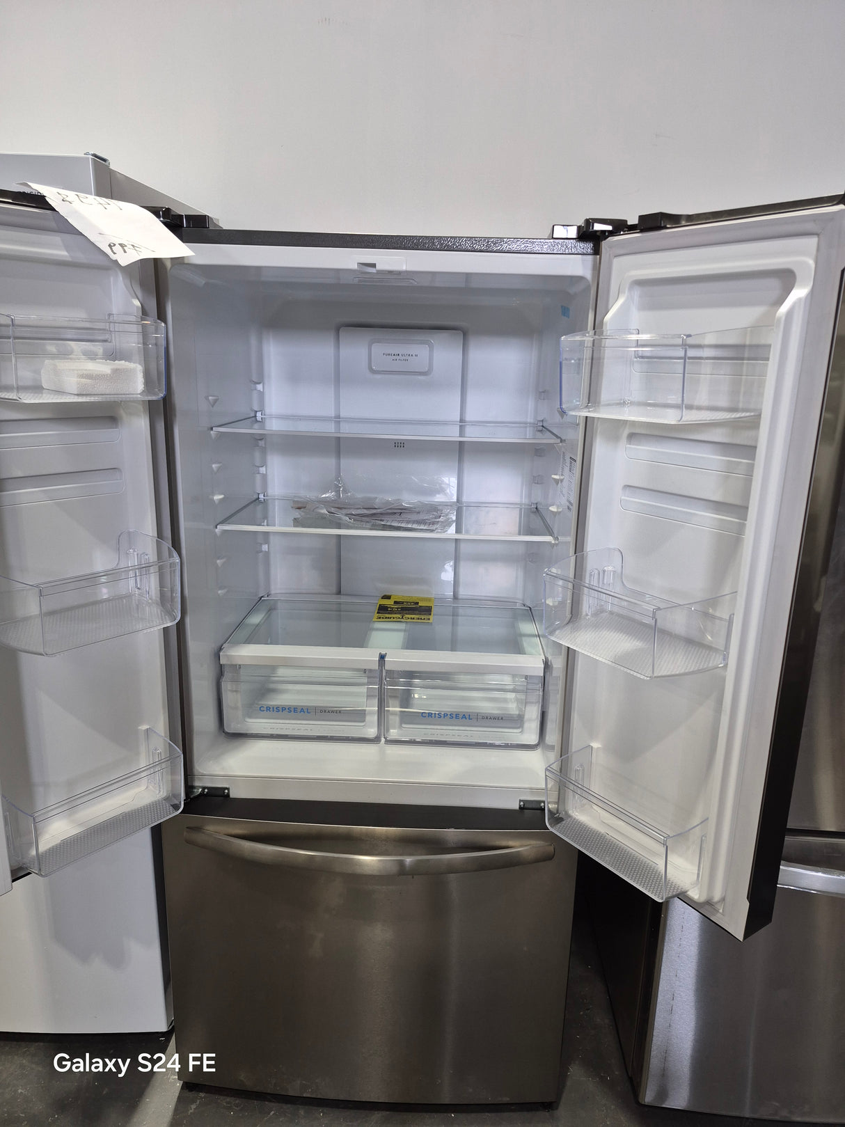 FRFG1813AV - RÉFRIGÉRATEURS - 80 cm - Frigidaire - Modèle français 3 portes - Acier inoxydable - Emballage ouvert
