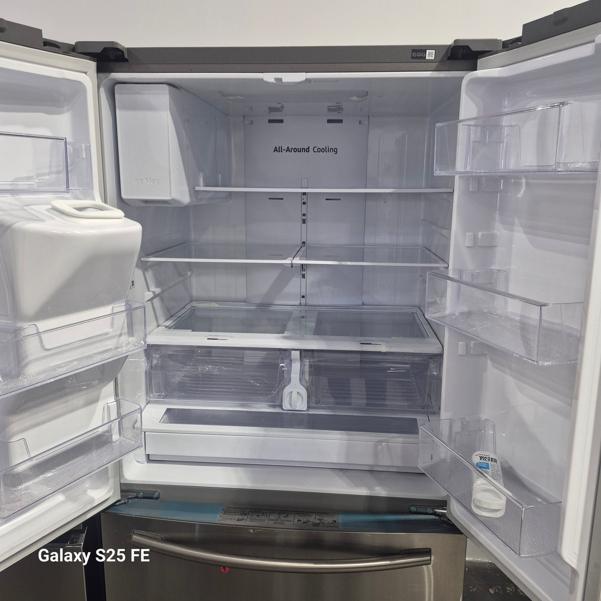 FRFG2033AV - REFRIGERATORS  - Frigidaire- French 3-Door -  Stainless Steel - Open Box