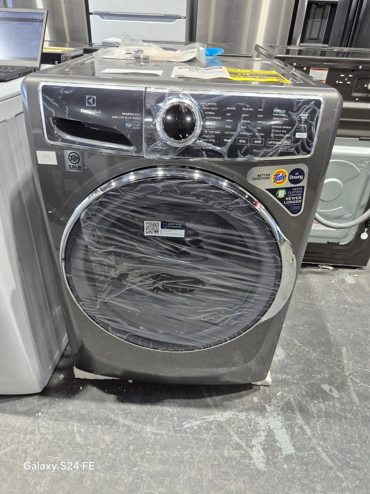 ELFW7637AT - Washers - Electrolux - Front load -  Open box