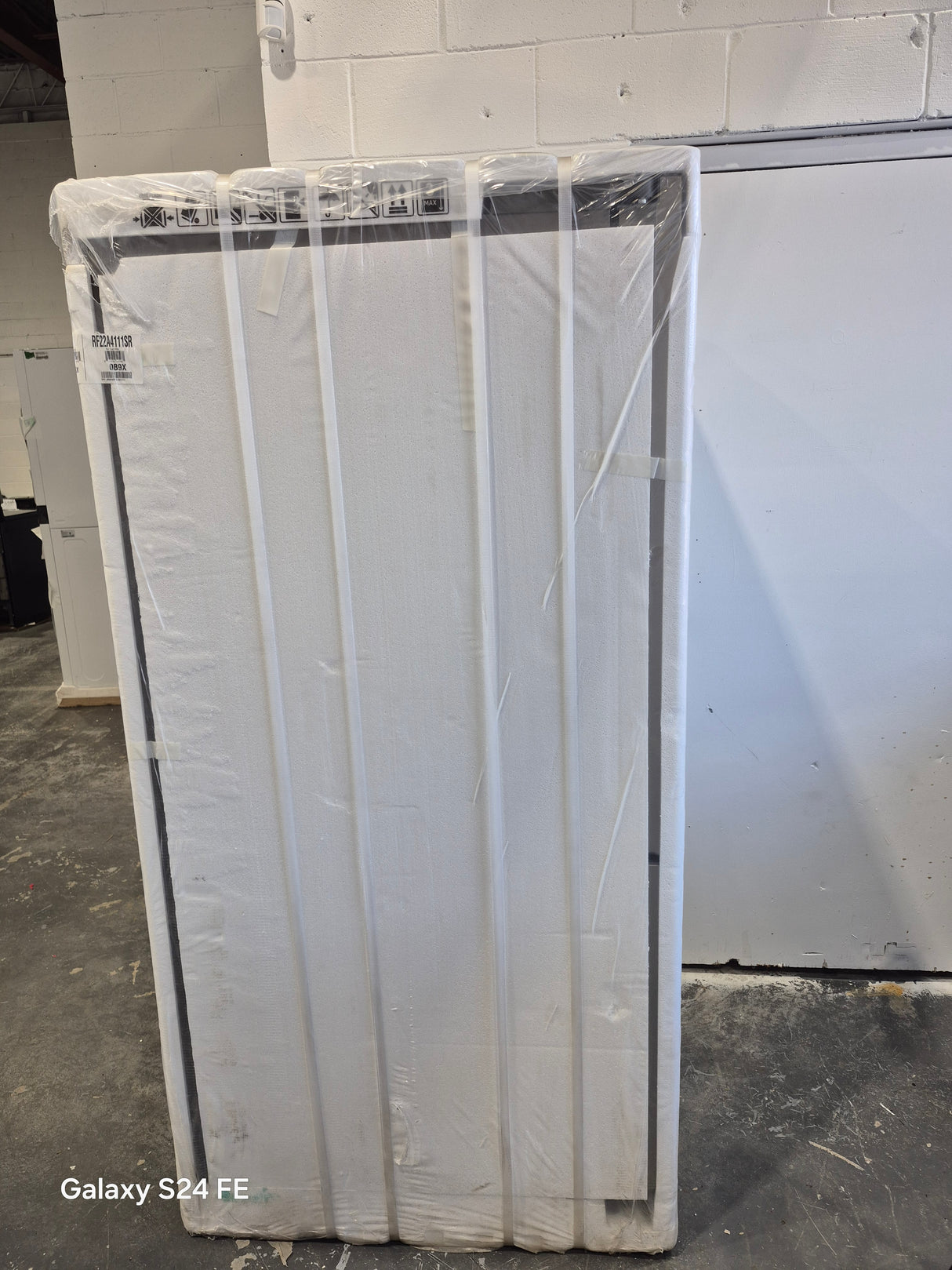 RF22A4111SR/AA - REFRIGERATORS - Samsung  - French 3-Door - Stainless Steel - Open Box