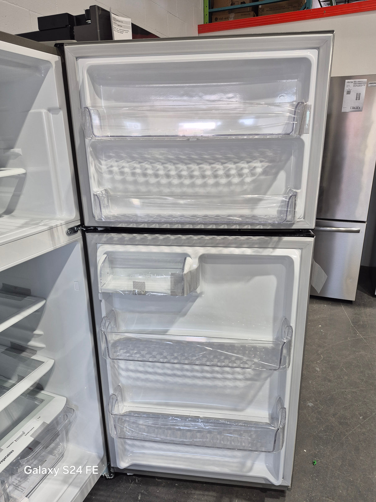 LTCS20020s -  Refrigerator  - LG - Top Freezer - Stainless Steel - New-Open box
