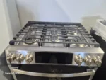 GE Profile PCGS930YPFS Gas Range - Image 5